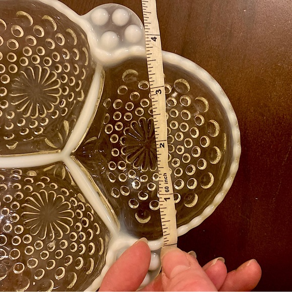 Vintage 40s Anchor Hocking Opalescent Moonstone Hobnail Divided Clover Dish - Picture 7 of 8